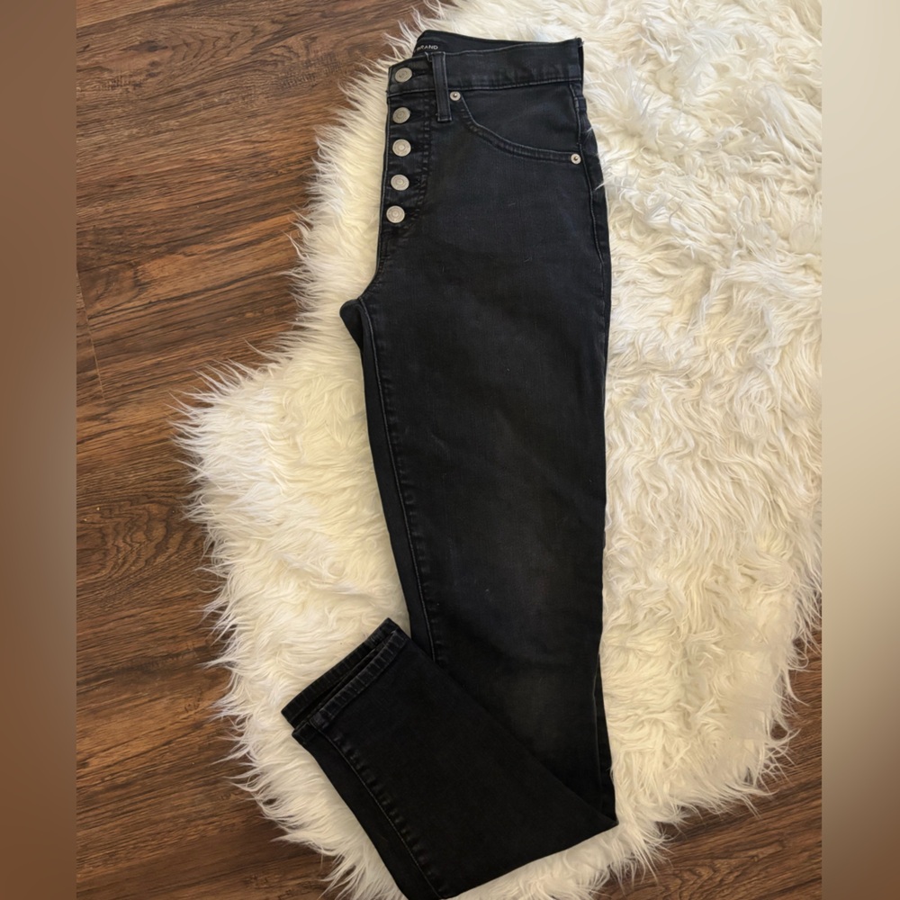 Bridgette High Rise Skinny with Button Detail